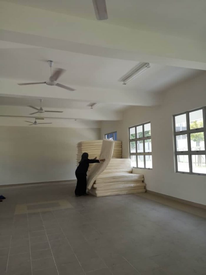 hostel mattress