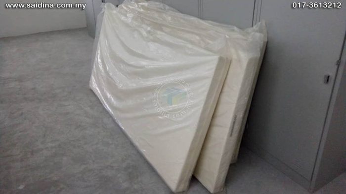 hostel mattress